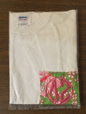 Delta Zeta Short Sleeve T-Shirt Size Medium